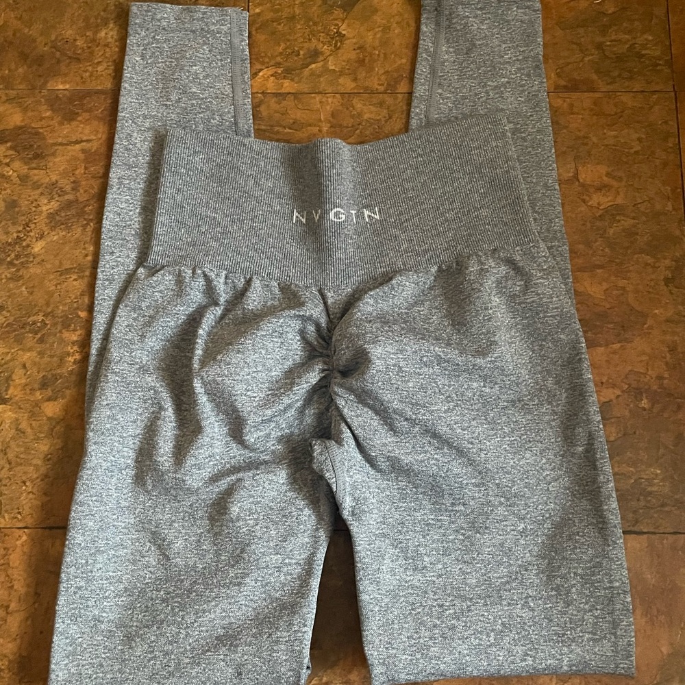 NVGTN Scrunch leggings